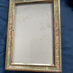 White And Gold Frame 3x2