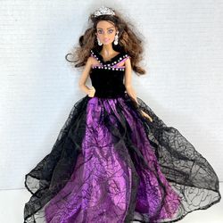 Vintage 2003 Mattel Quinceañera Barbie Doll
