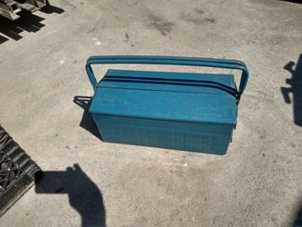 STEEL TOTE TOOL BOX