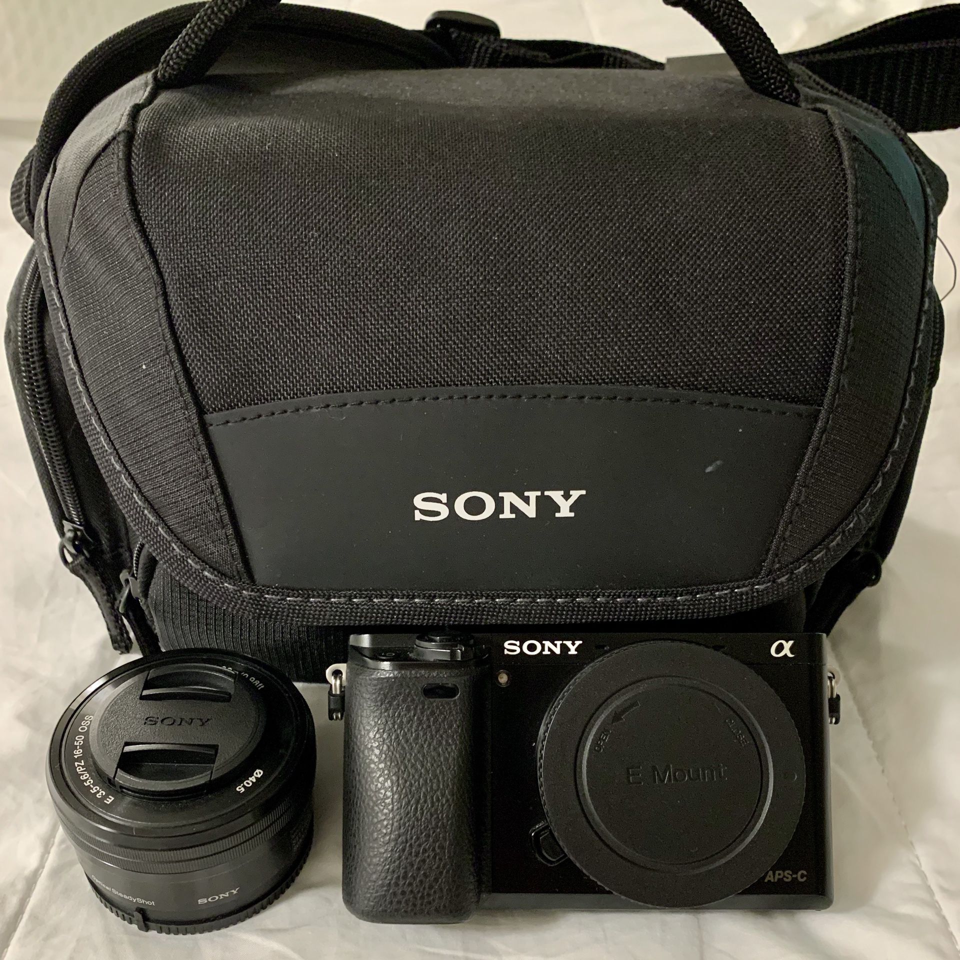 Sony a6000 w/ 15-60mm Kit Lens & Carrying Case