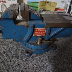 Bench Vise