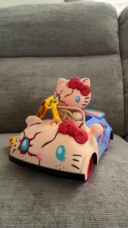 Hello Kitty X Chucky Light-Up Popcorn Bucket