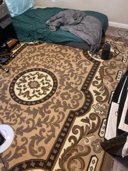 Selling Perisan rug