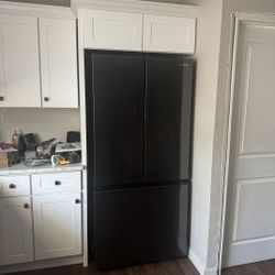 Samsung Counter-Depth 17.5-cu ft 3 -Door Smart Compatible French Door Refrigerator with Ice Maker