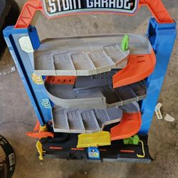 Hotwheel Stunt Garage