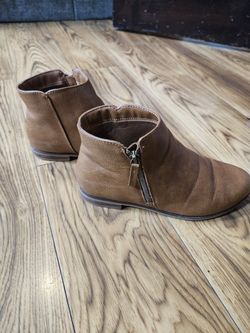 Low Bootys Size 7