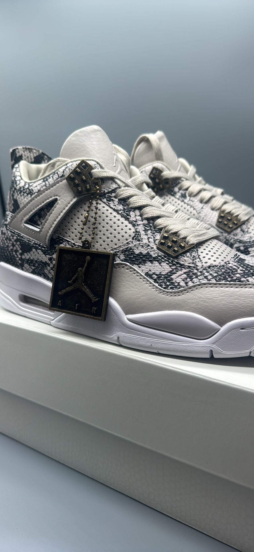 Air Jordan 4 Snakeskin- Men’s 7.5,8,8.5,9,9.5,11