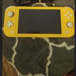 Nintendo Switch Lite Yellow 