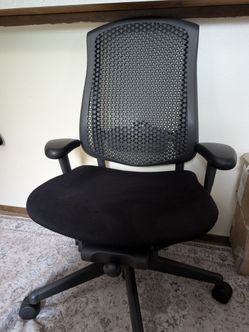 Herman Miller Black Mesh Back Office Chair with Armrests