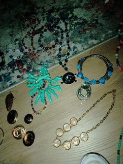 Nicely made costume Jewelry!