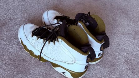Air Jordan retro 9 size 7.5