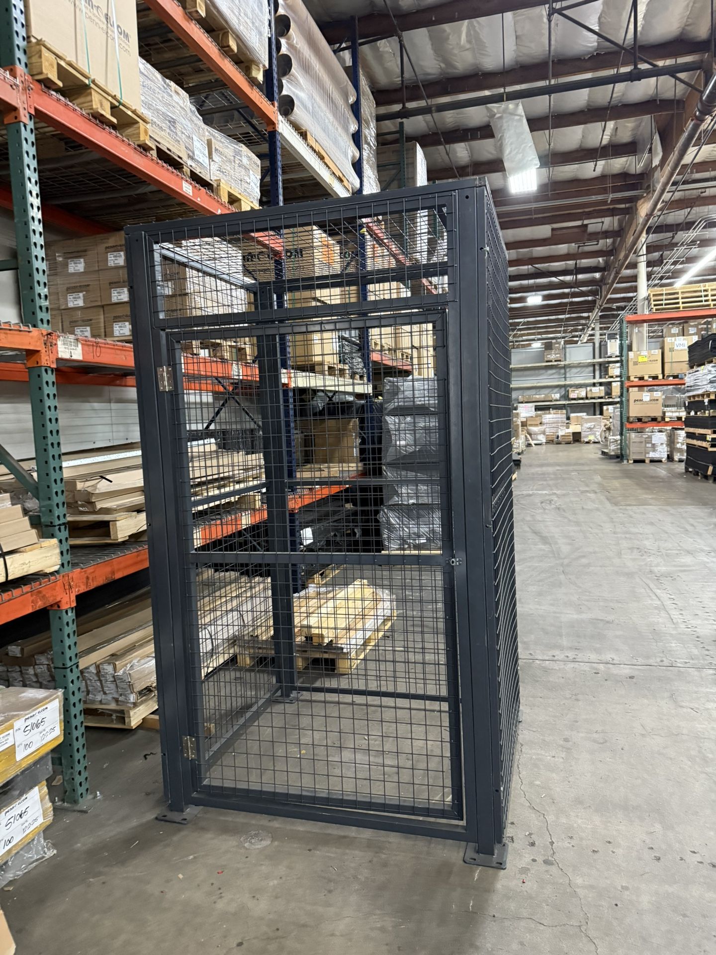 Cage- . big used for anything. animal , lockable