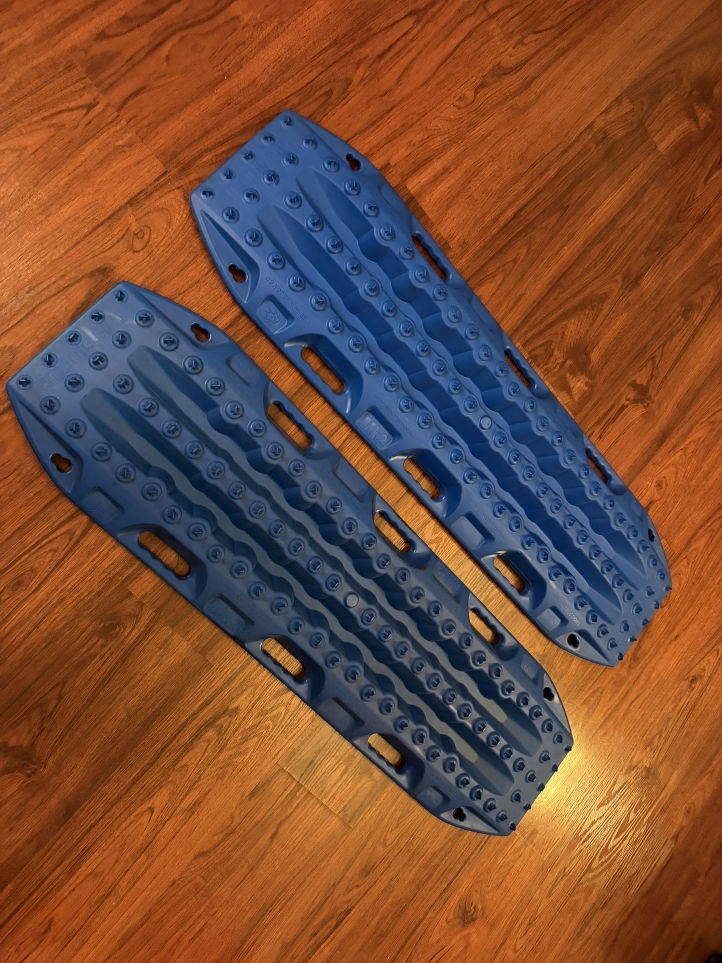 MAXTRAX MK2 BLUE NEW UNUSED NEVER MOUNTED $180 For 2