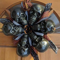 Halloween Skull Wreath