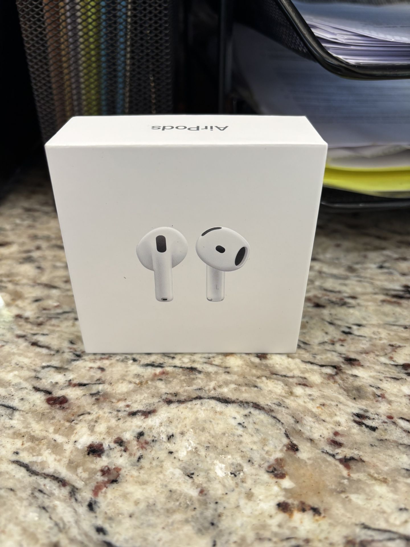 Apple AirPods 4