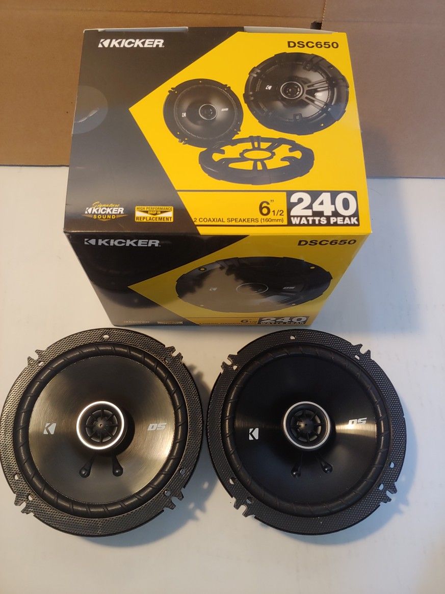 KICKER 1 PAIR 6.5' 2 WAY 240 WATTS CAR SPEAKER ( BRAND NEW PRICE IS LOWEST INSTALL NOT AVAILABLE )