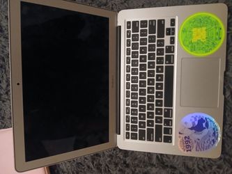 Mac book laptop