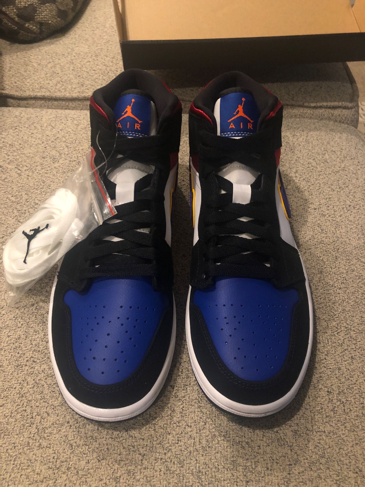 Air Jordan 1 Lakers . Brand new size 8 men . No trades