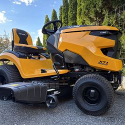 Cub Cadet 50” Ride On Lawn Mower 