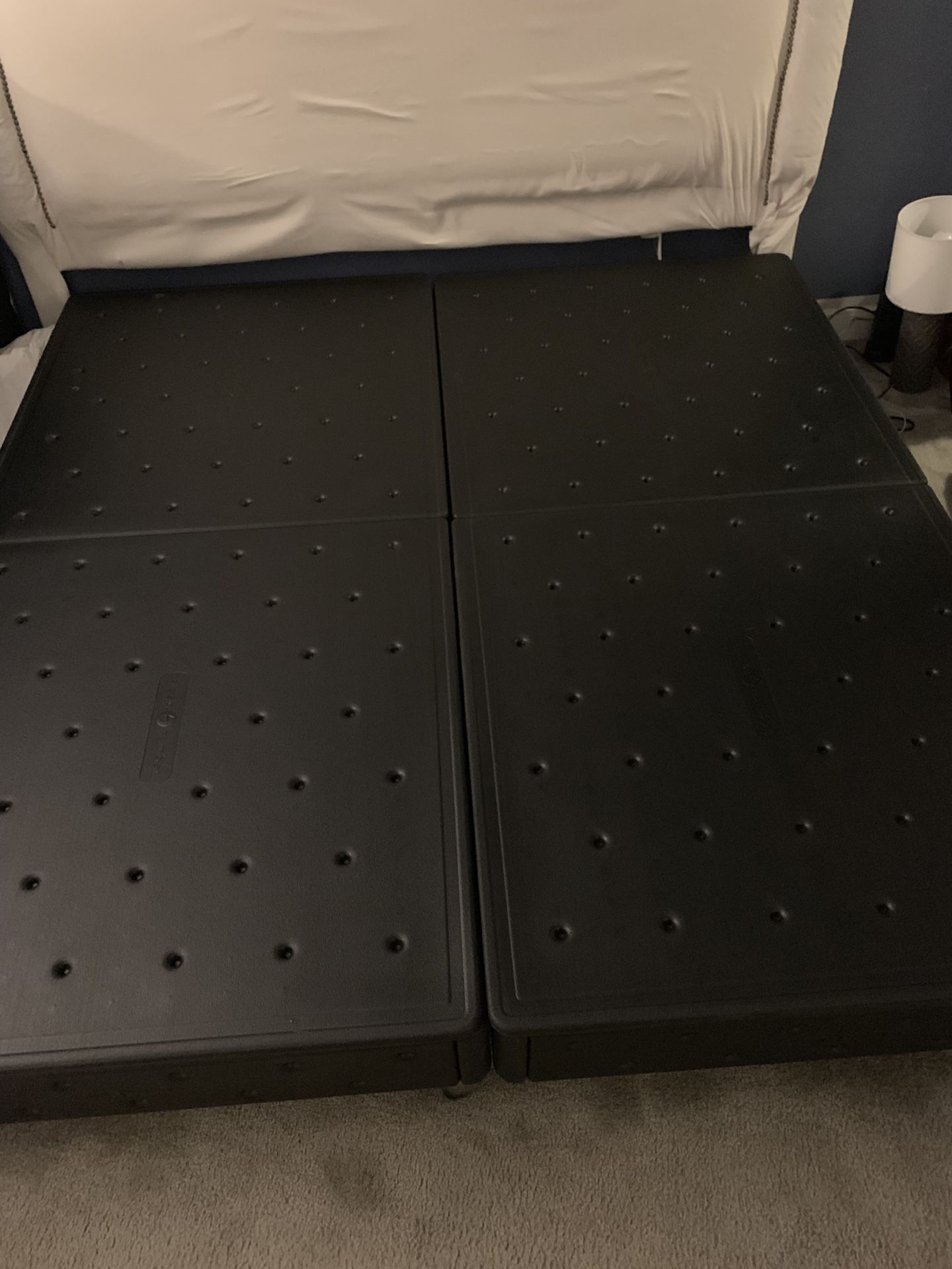 Sleep Number platform bed frame (king)