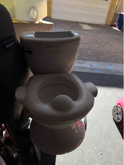 Summer potty training toilet with flushing sound
