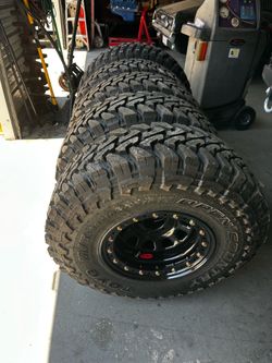 33x10.5/15” Toyo tires and Allied Beadlock rims