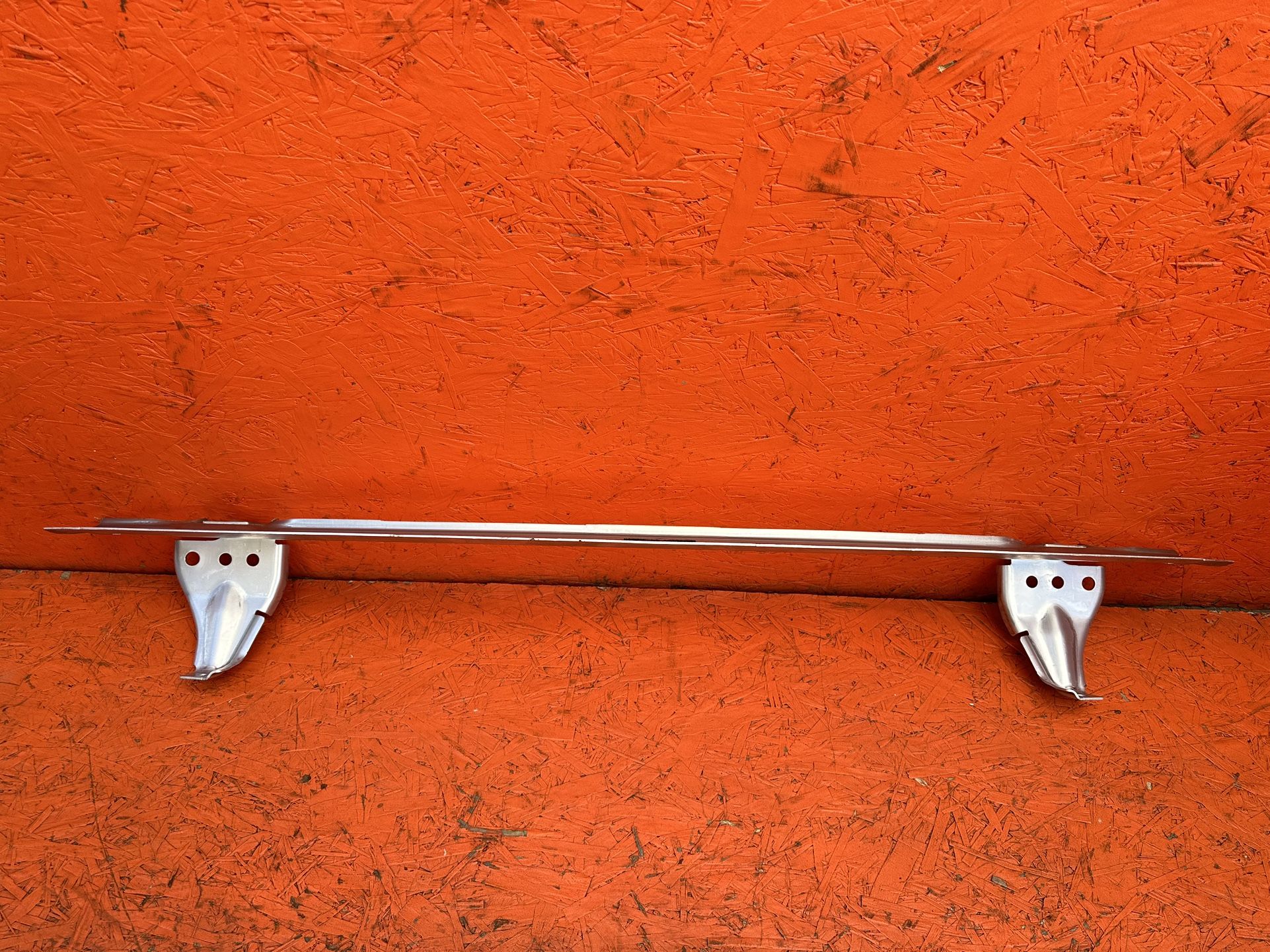 2020 2021 2022 2023 TESLA MODEL Y FRONT LOWER REINFORCEMENT BAR OEM 1506688-00-A