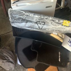 Untra Thin 28 Inch Curved Gaming Monitor 