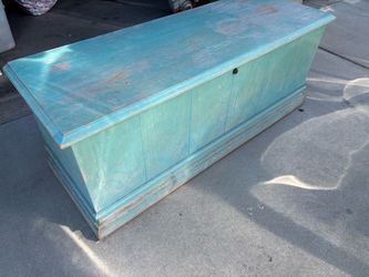 Lane sweetheart chest