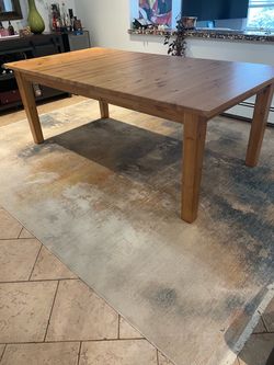 Extendable Dining Table – Seats Up to 10 – 2 Self-Storing Leaves – $200 OBO