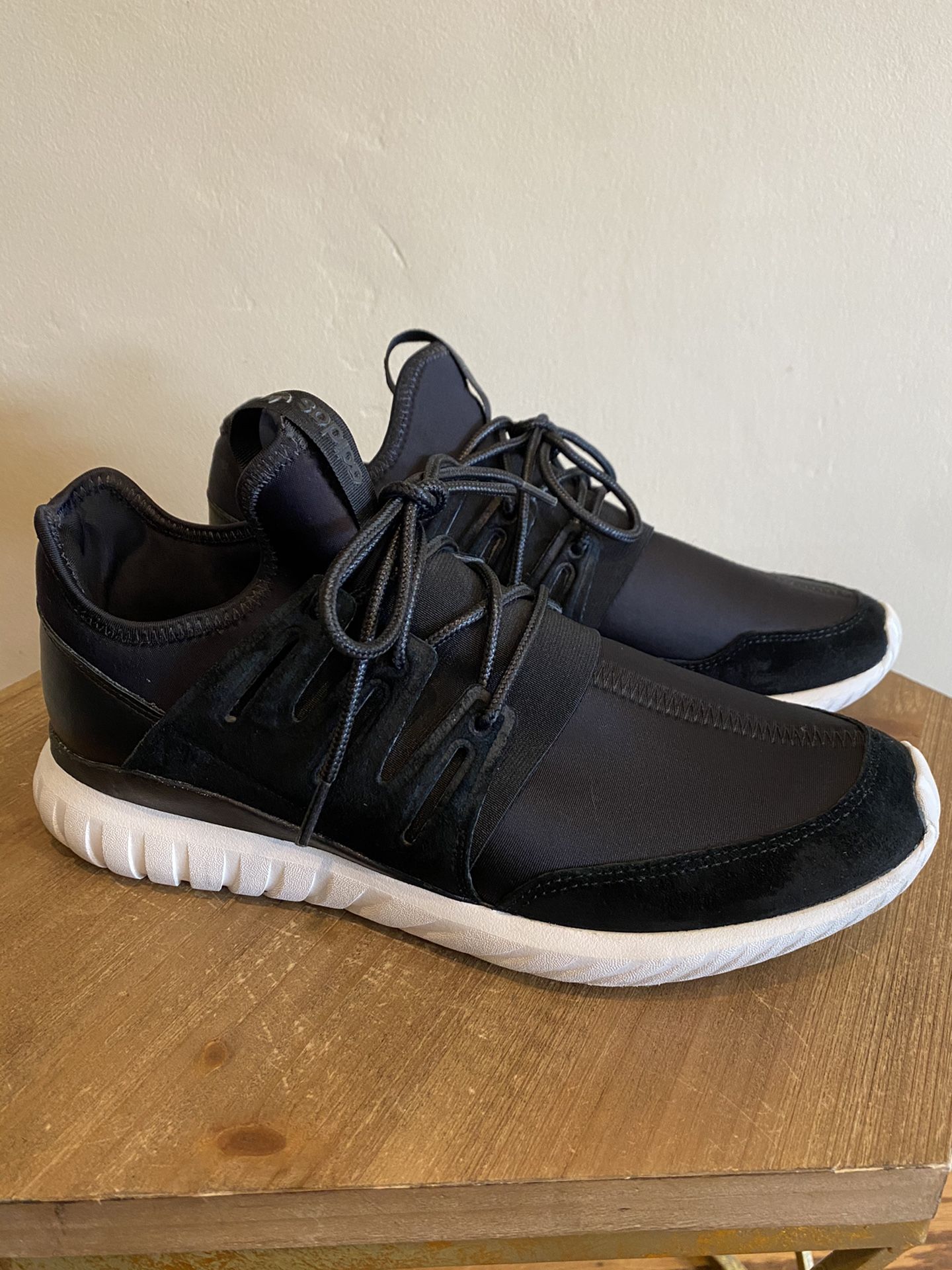 Adidas Tubular Radial