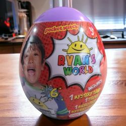 NIP Ryan's World MYSTERY MINI EGG series 6 includes sand/sticker/figure/microfig