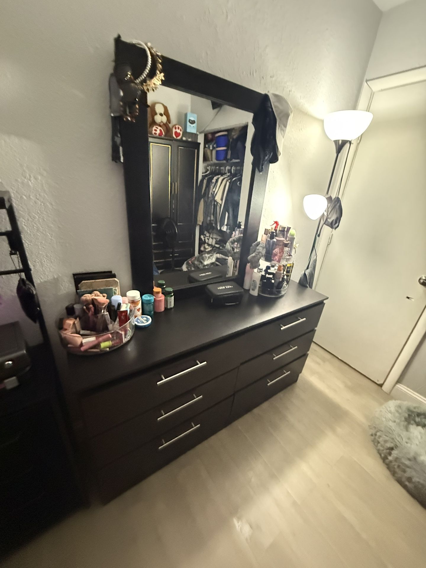 Juego De Cuarto En 300usd Todo