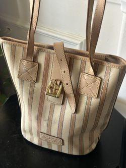Dooney And Bourke Purse 