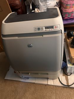 HP 2605 Color Laser Jet Printer w/2 Cartridges