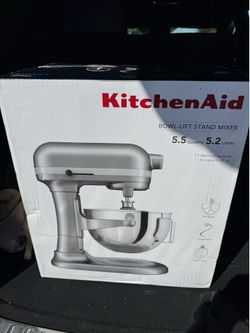 BRAND NEW KITCHEN AID BOWL-LIFT STAND MIXER 5.5 QUARTS