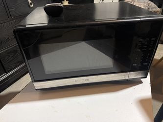 Black+Decker 0.9 cu ft Countertop Microwave