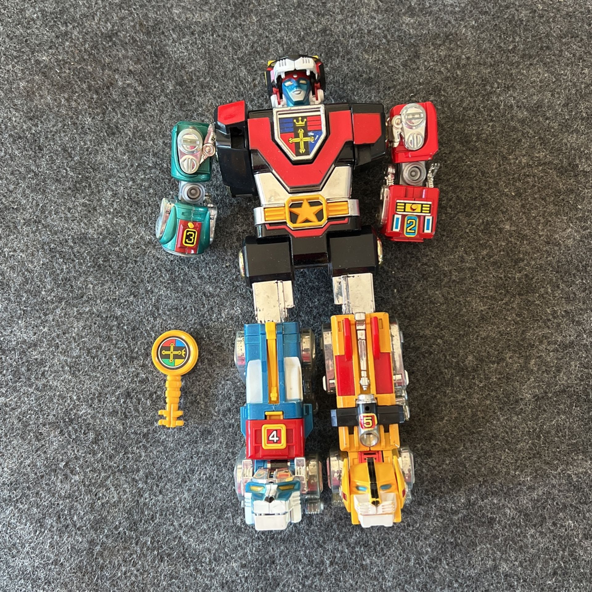 Vintage Voltron Die Cast Toy for Sale in Everett, WA OfferUp