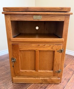 Reduced Price! Oak TV cabinet with rotating top