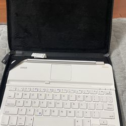 Anker Ultra-Thin Keyboard for iPad Air 2/Air Model 98AP9804A-BTA with ipad case