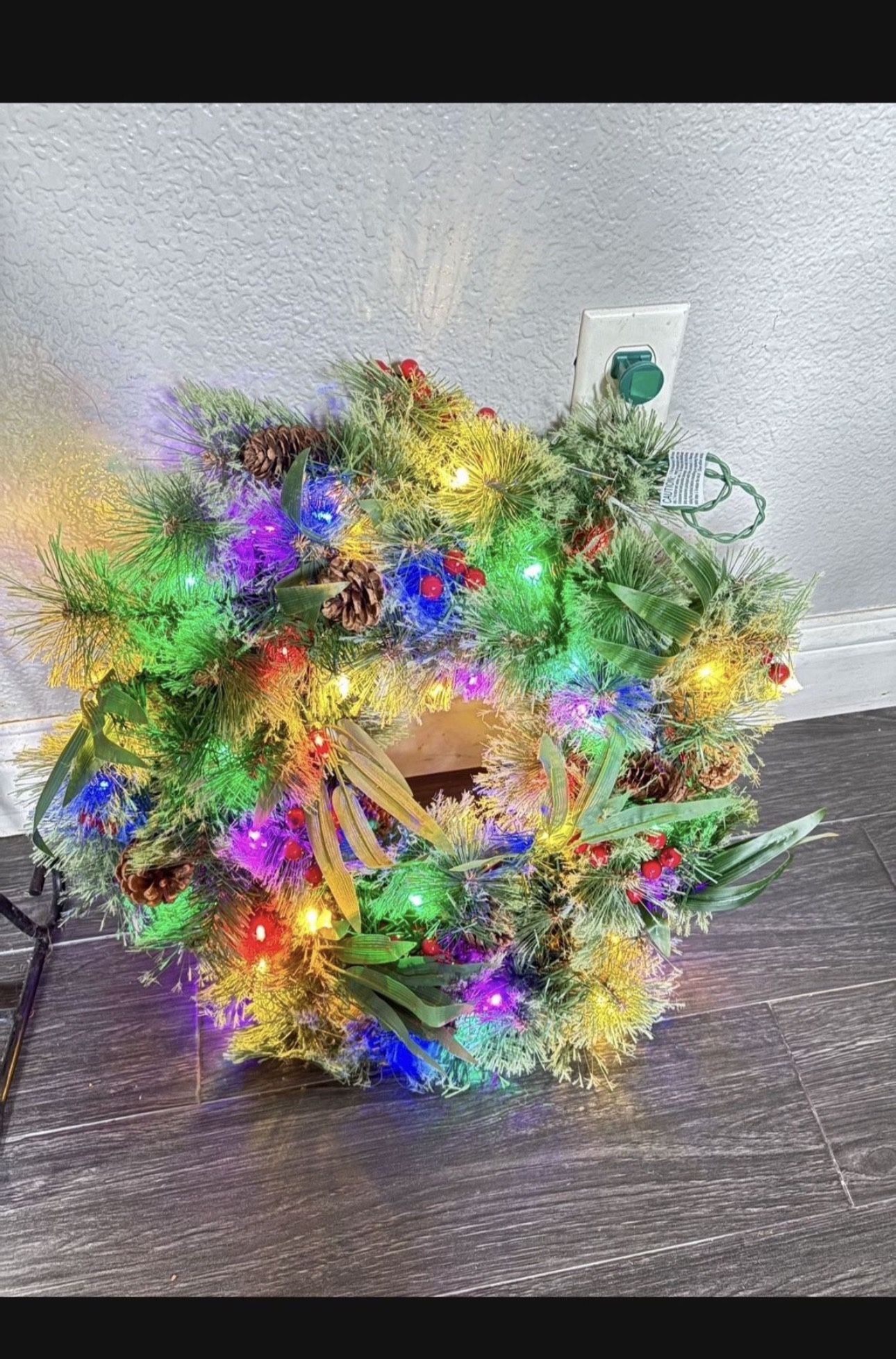 Christmas Wreath Brand New Still In Box $50