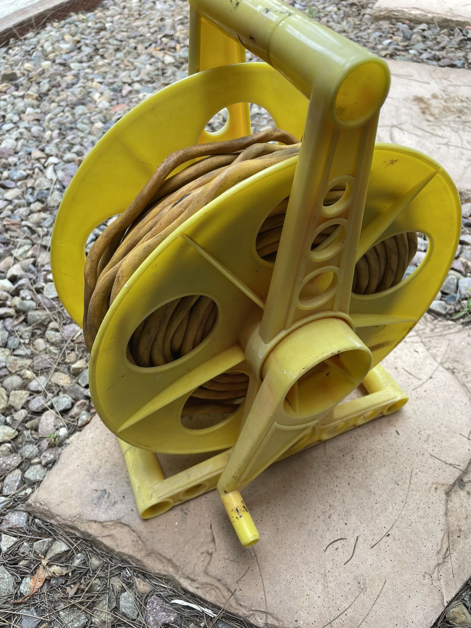 100 ft Power Cord with Reel Selling a 100 ft Power Cord with Reel