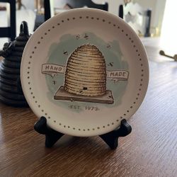 Small beehive plate