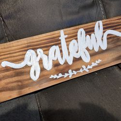 ' Grateful ' Country signs