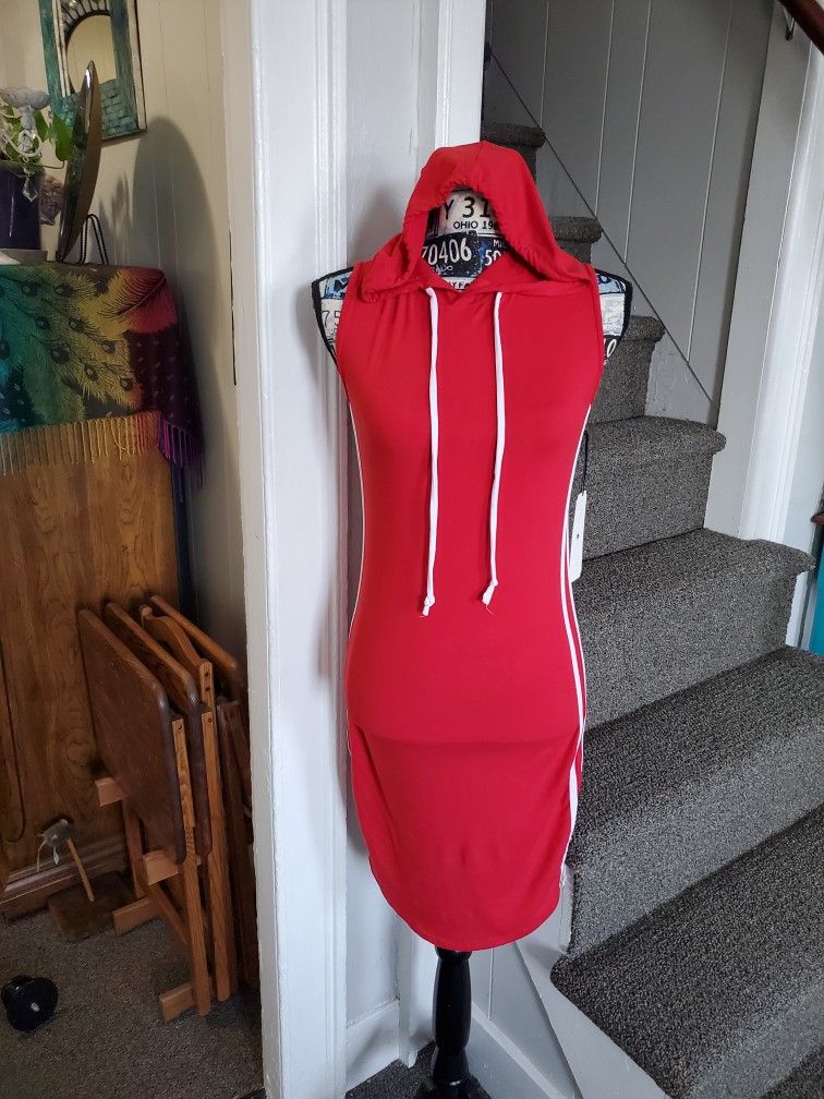 ROMA CONCEPTS~ RED & WHITE STRIPED ATHLETIC HOODED DRESS!