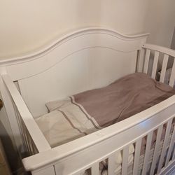 Baby/Toddler Decorative 3-in-one Crib