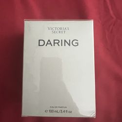 Victoria secret Daring Perfum 3.4 Oz 
