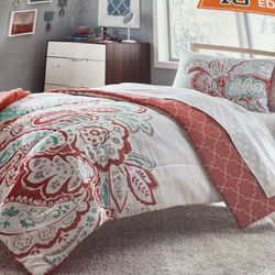 Brand New Reversible Bed Set 