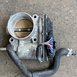 Throttle body For Toyota Scion And Pontiac See Notes For Detain On Fitment Ablo Espanol We Also Do Repair