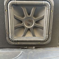 Kicker Solo-Baric  12in  Ported Enclosure 